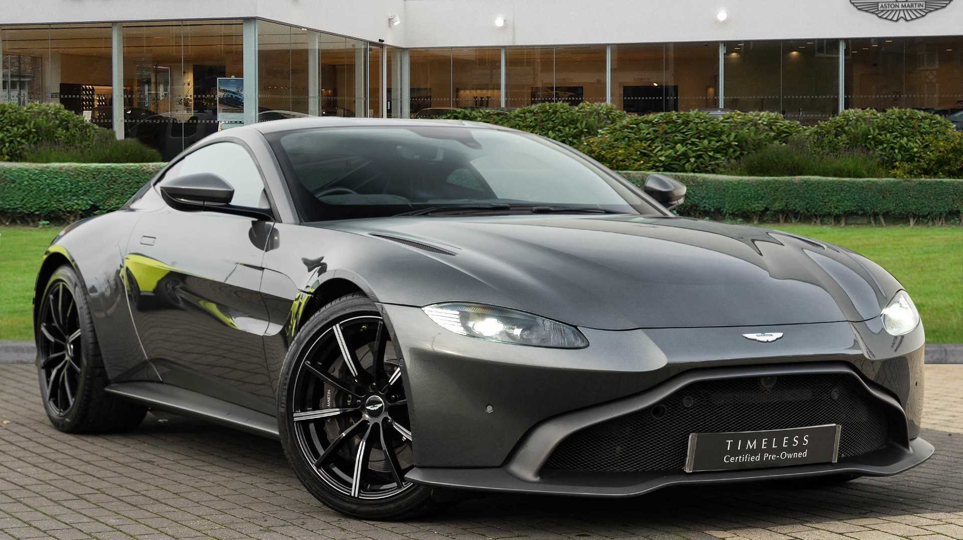 Main listing image - Aston Martin Vantage