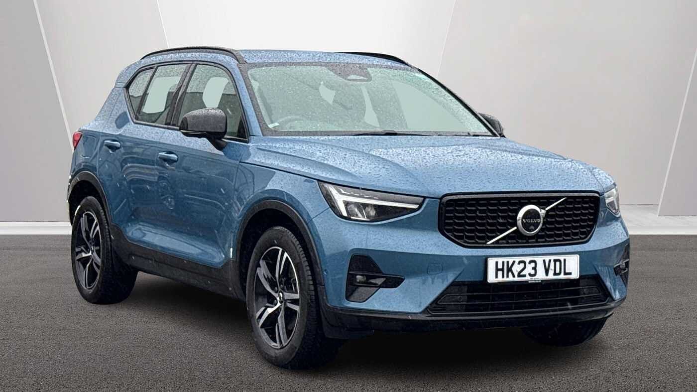 Main listing image - Volvo XC40
