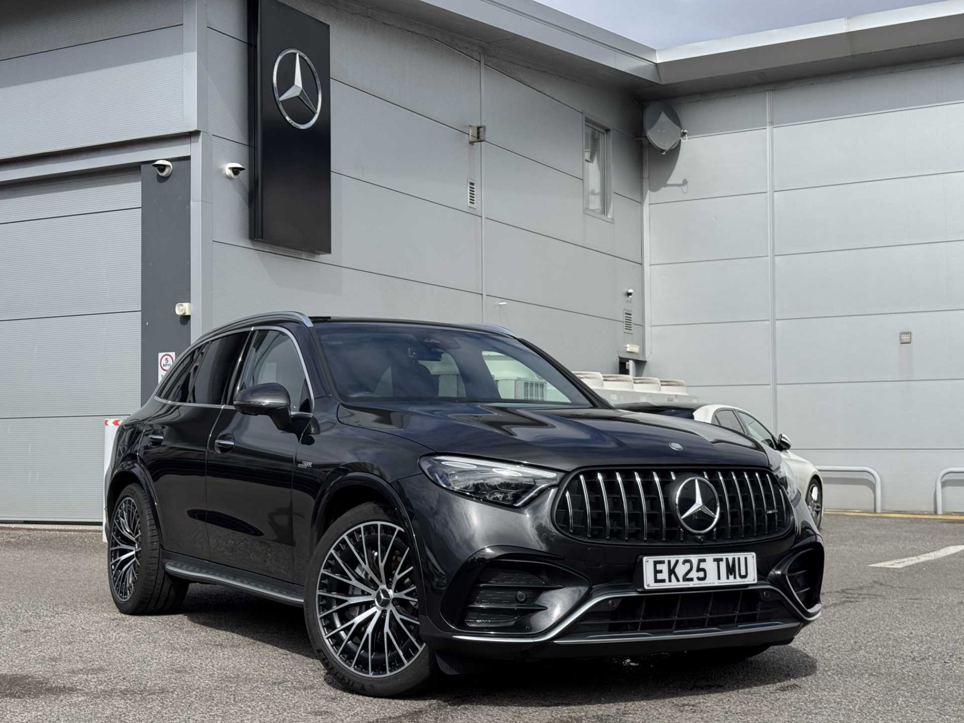 Main listing image - Mercedes-Benz GLC