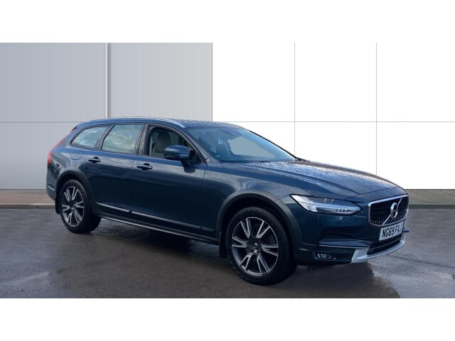 Main listing image - Volvo V90 Cross Country