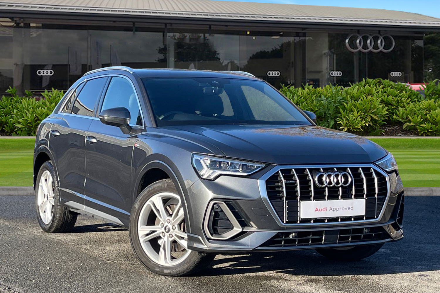 Main listing image - Audi Q3