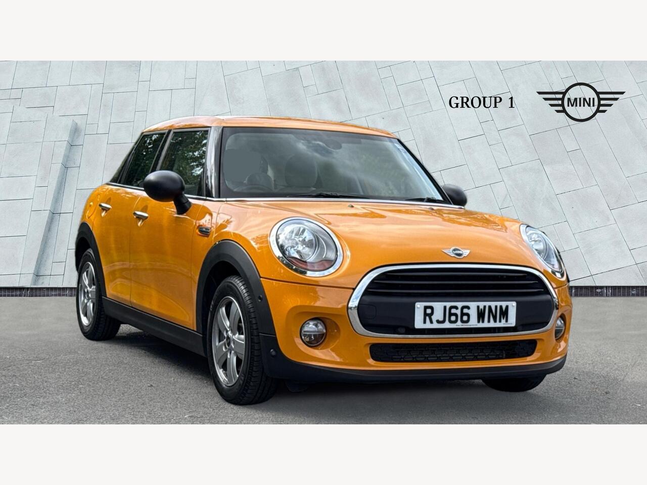 Main listing image - MINI Hatchback 5dr