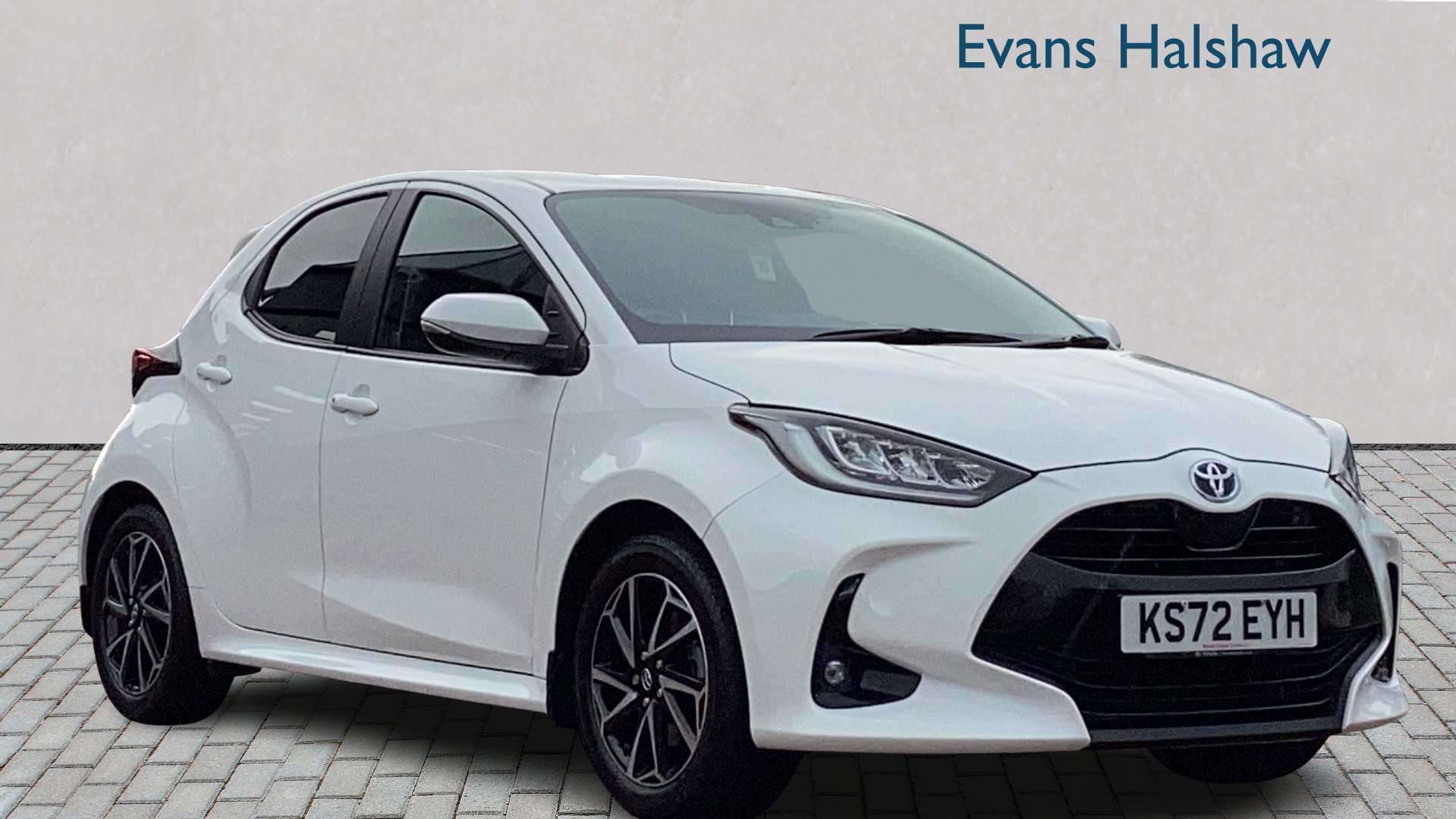 Main listing image - Toyota Yaris
