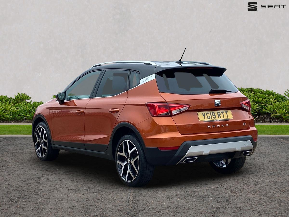 Main listing image - SEAT Arona