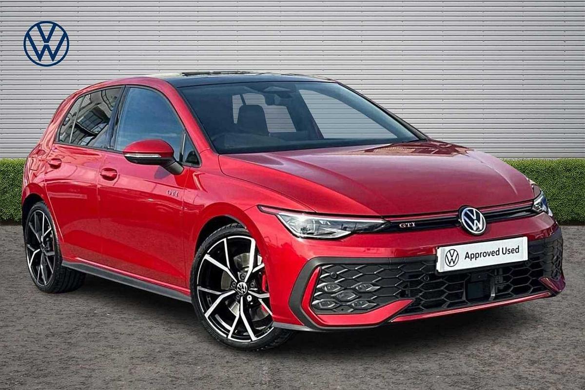 Main listing image - Volkswagen Golf