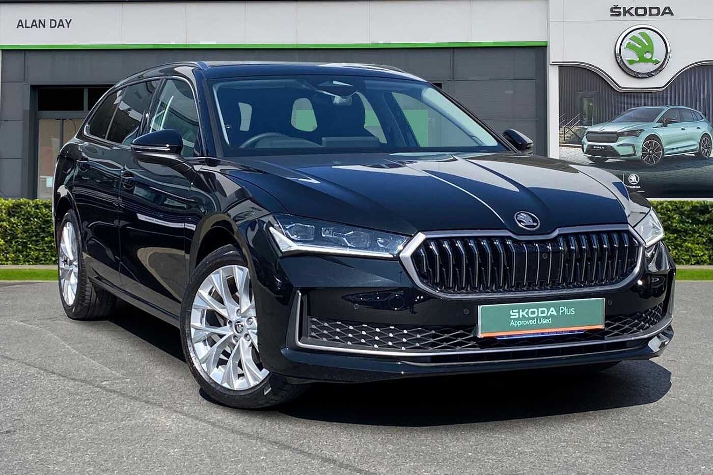 Main listing image - Skoda Superb Estate