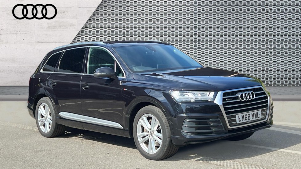 Main listing image - Audi Q7