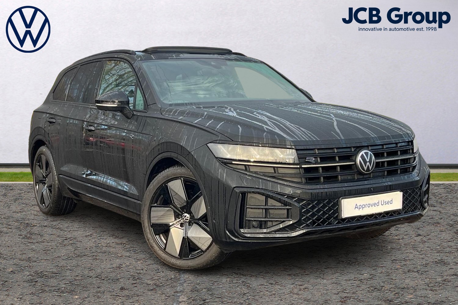 Main listing image - Volkswagen Touareg