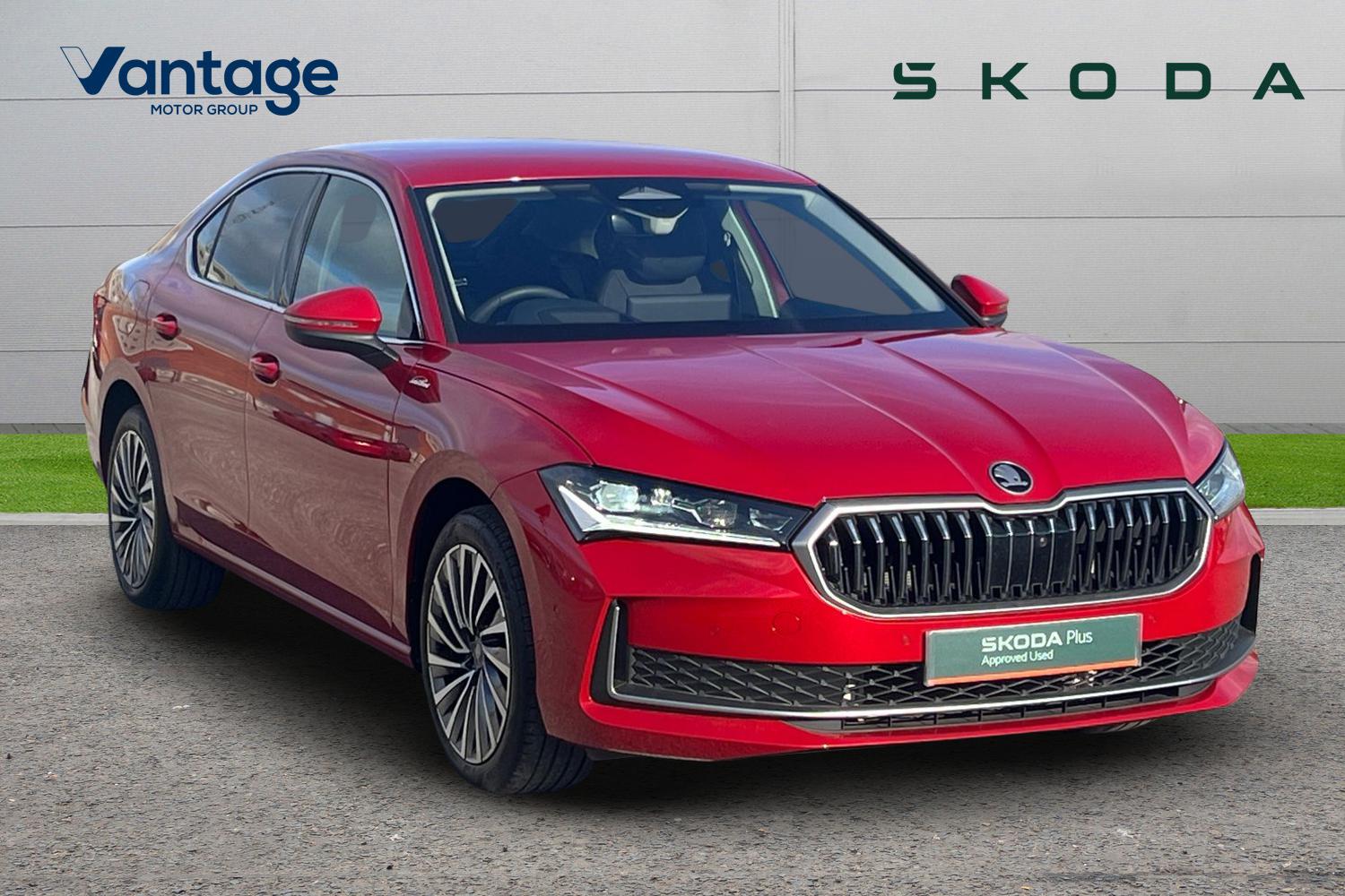 Main listing image - Skoda Superb