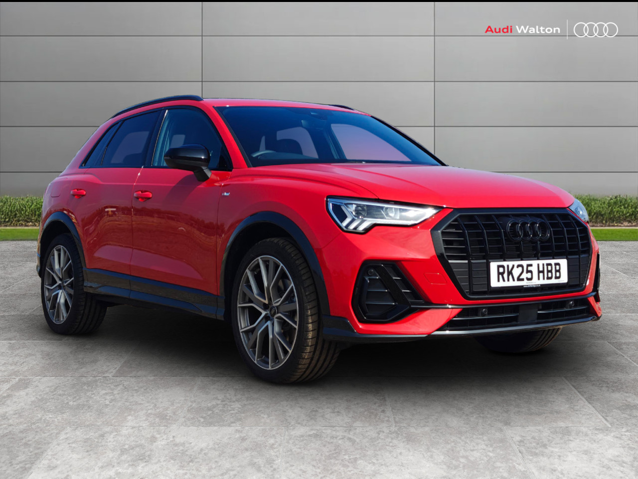 Main listing image - Audi Q3