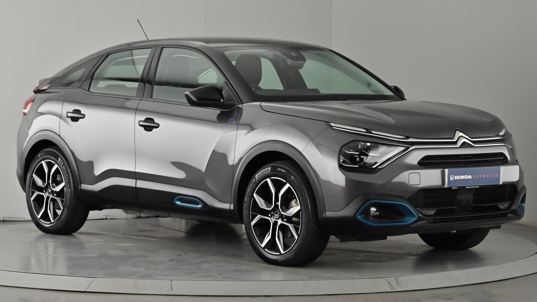 Main listing image - Citroen C4