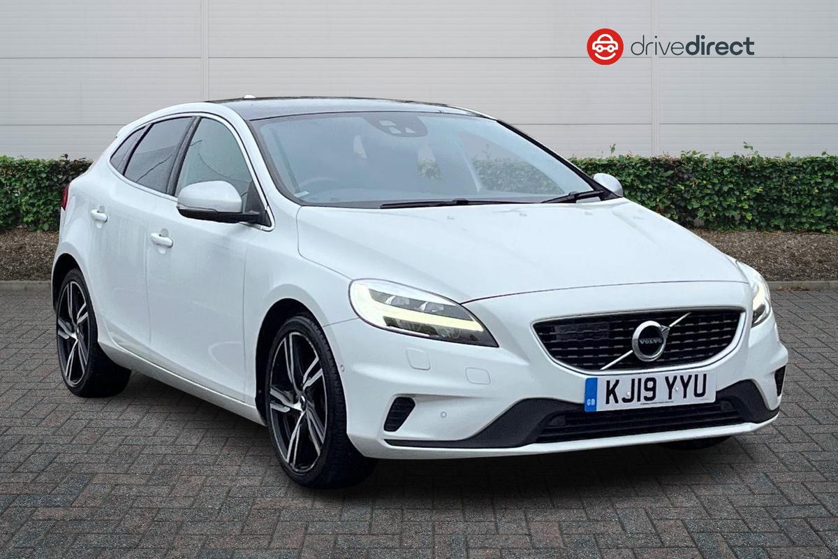 Main listing image - Volvo V40