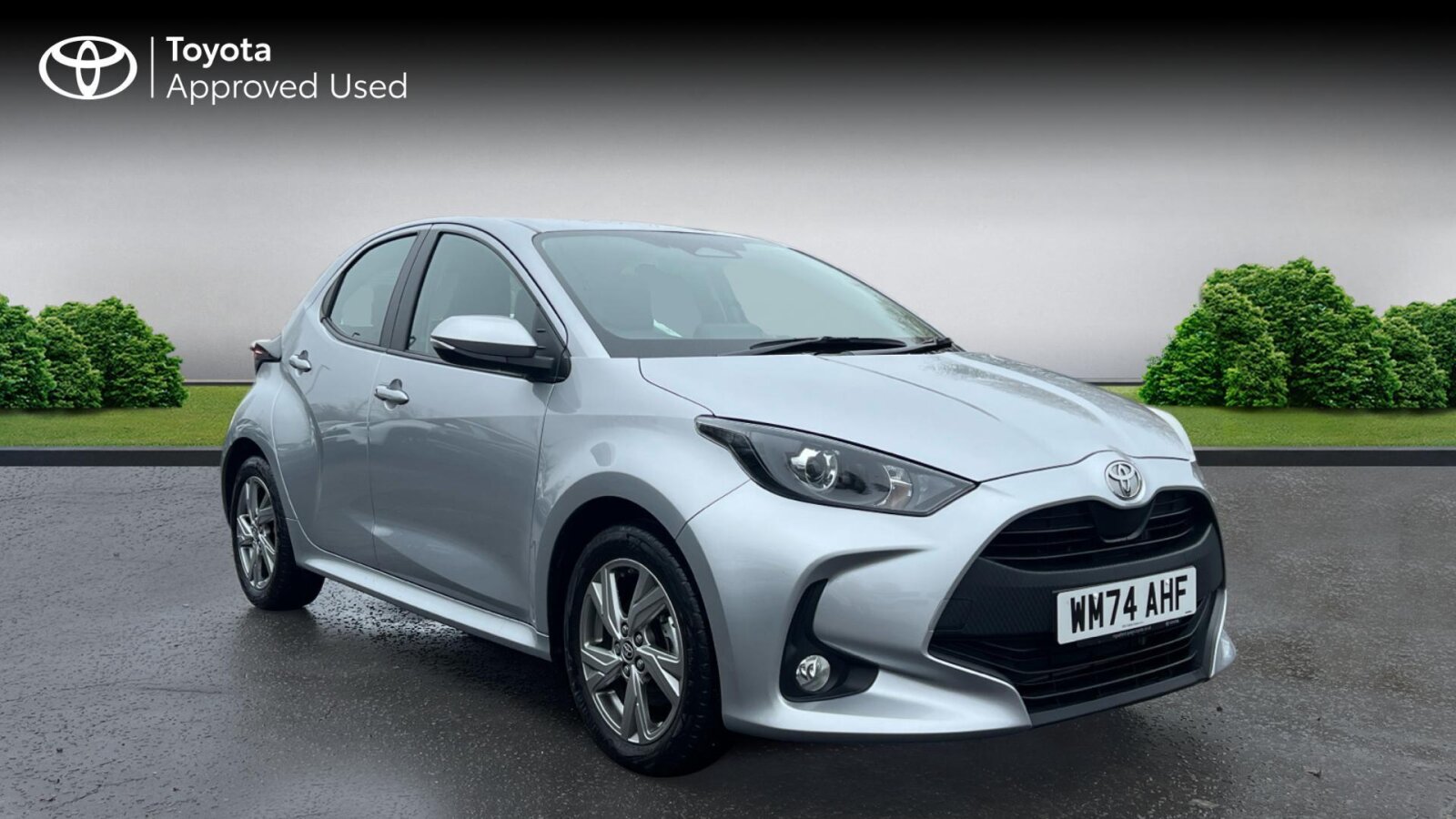 Main listing image - Toyota Yaris