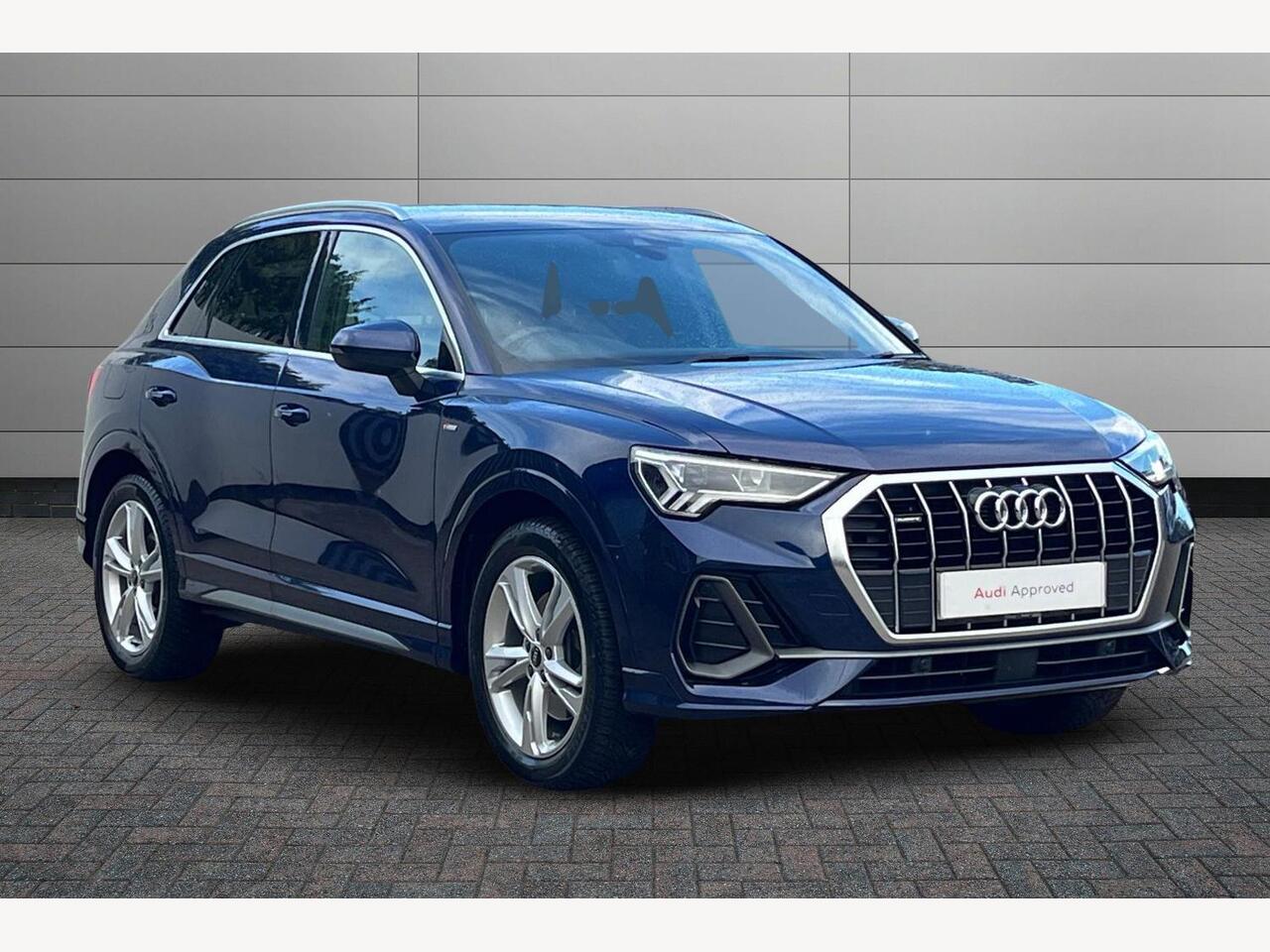 Main listing image - Audi Q3