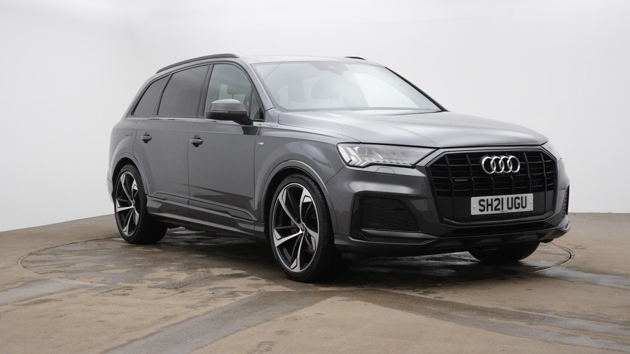 Main listing image - Audi Q7