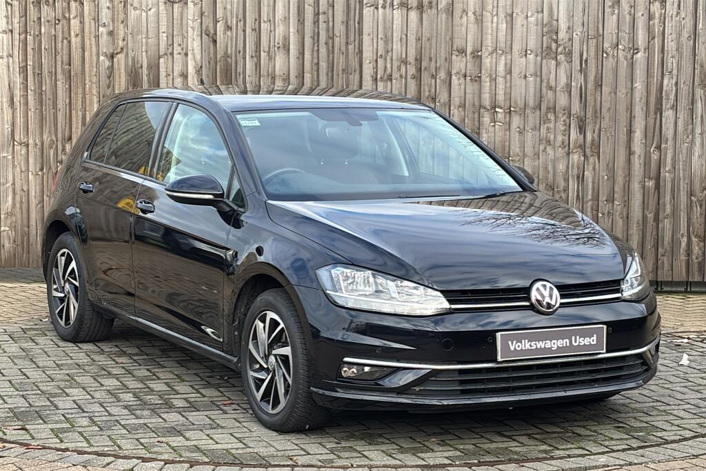 Main listing image - Volkswagen Golf