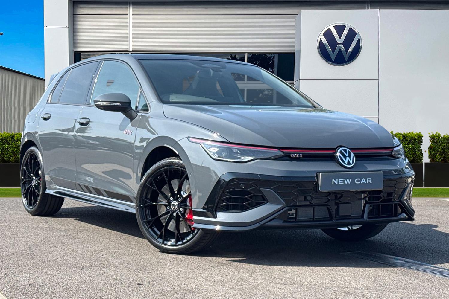 Main listing image - Volkswagen Golf