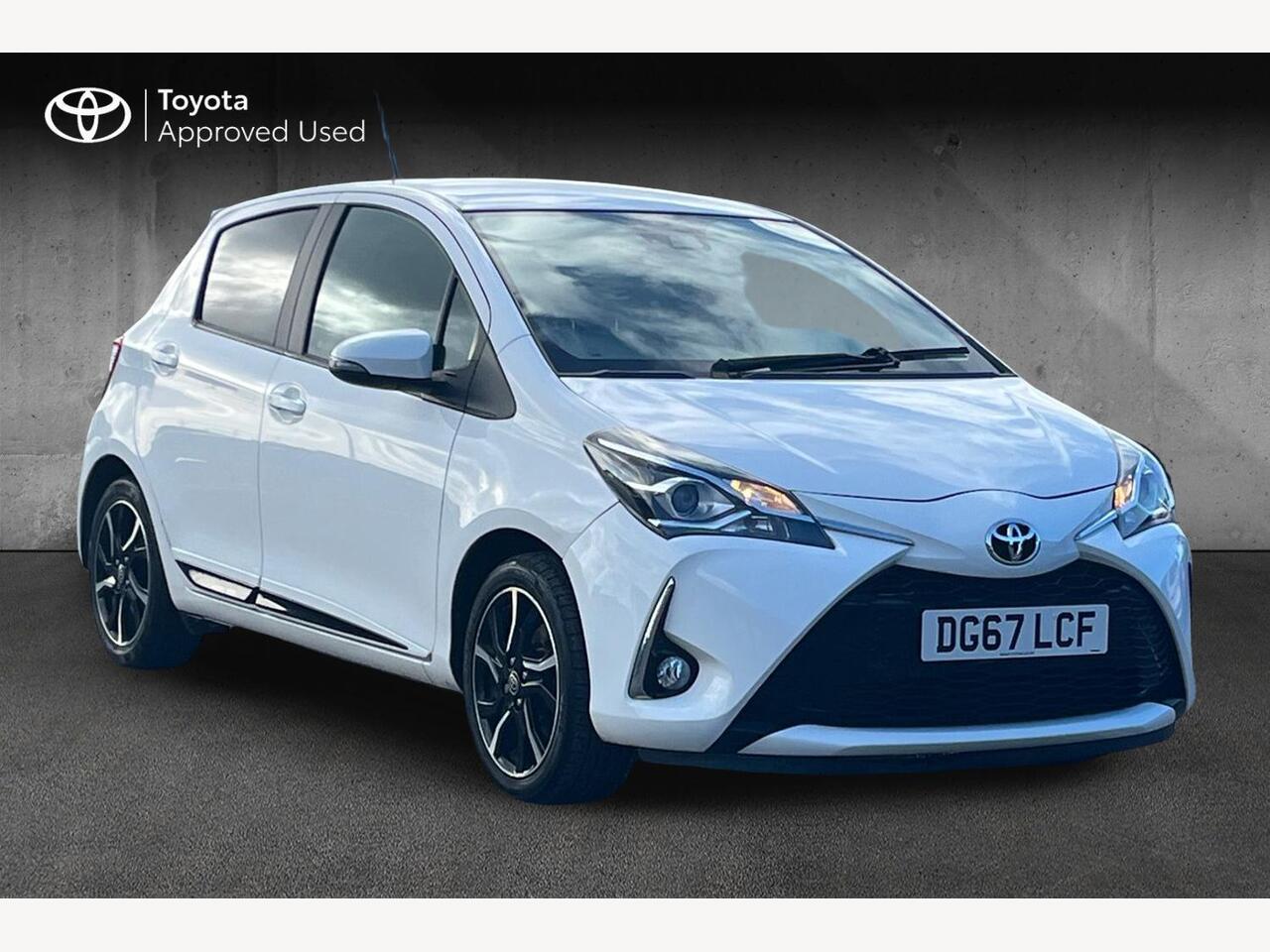 Main listing image - Toyota Yaris