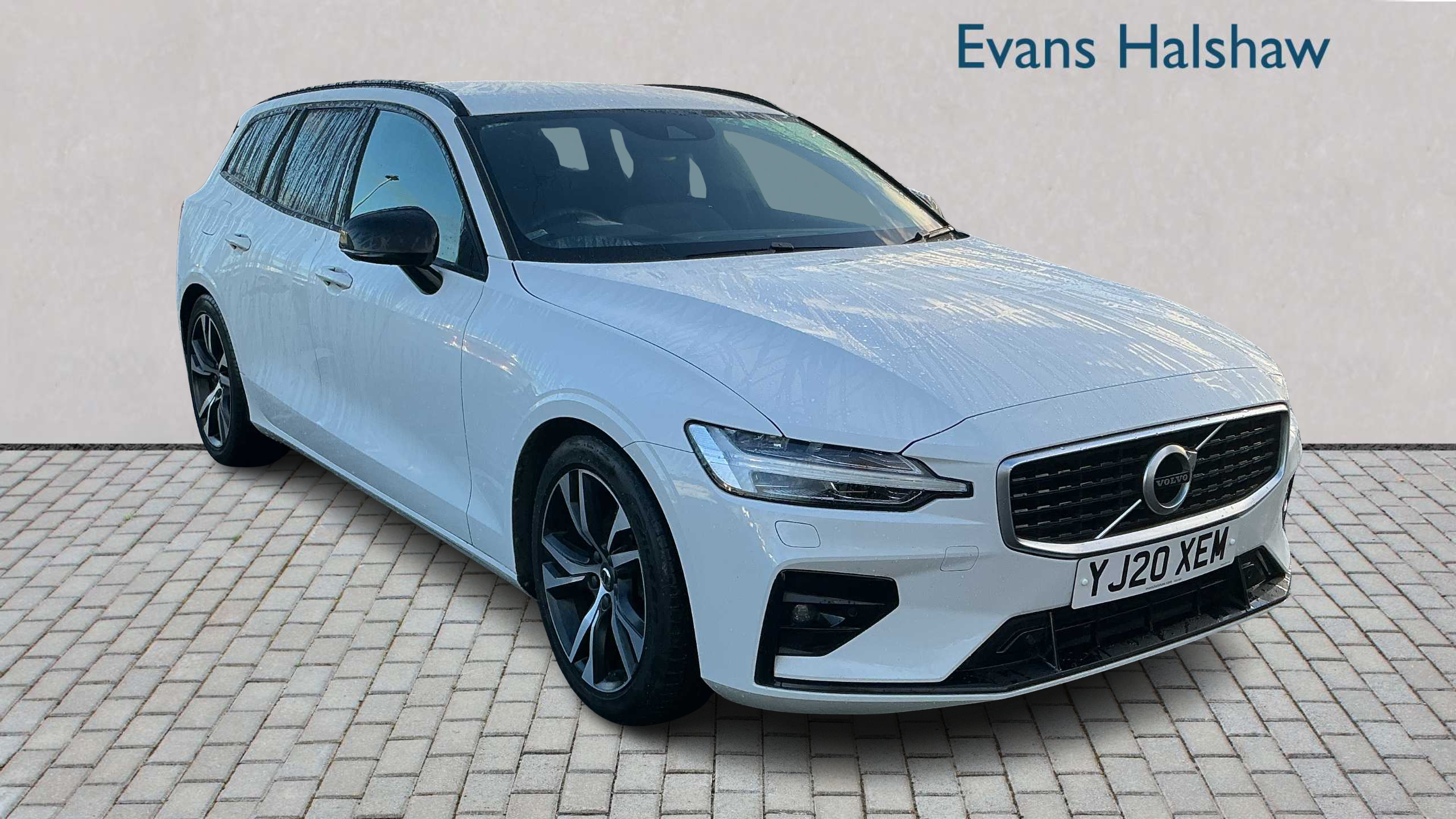 Main listing image - Volvo V60