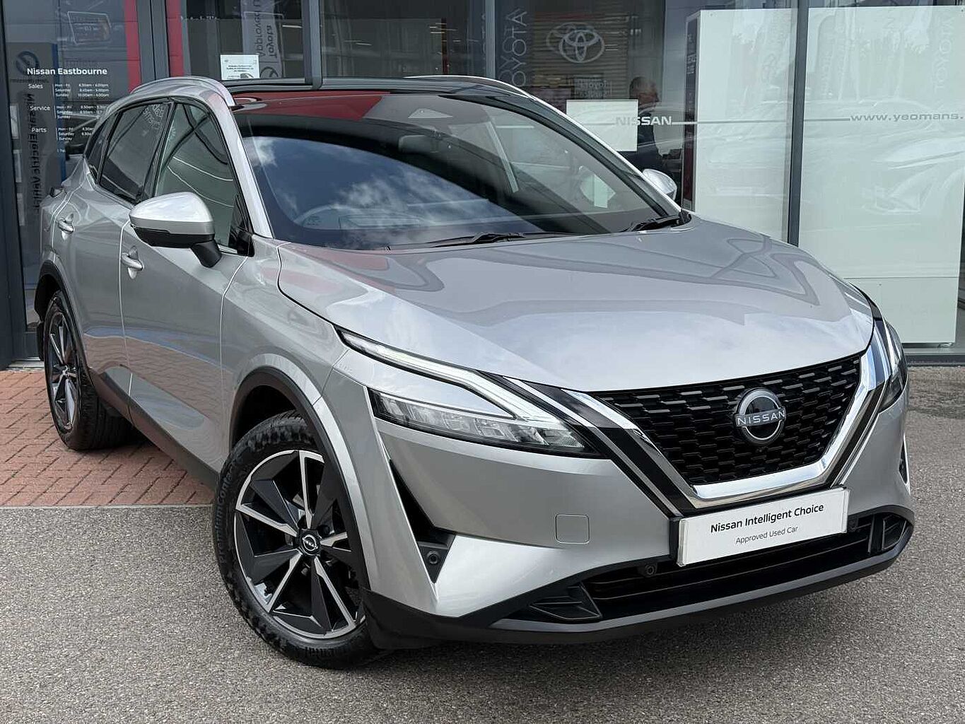 Main listing image - Nissan Qashqai