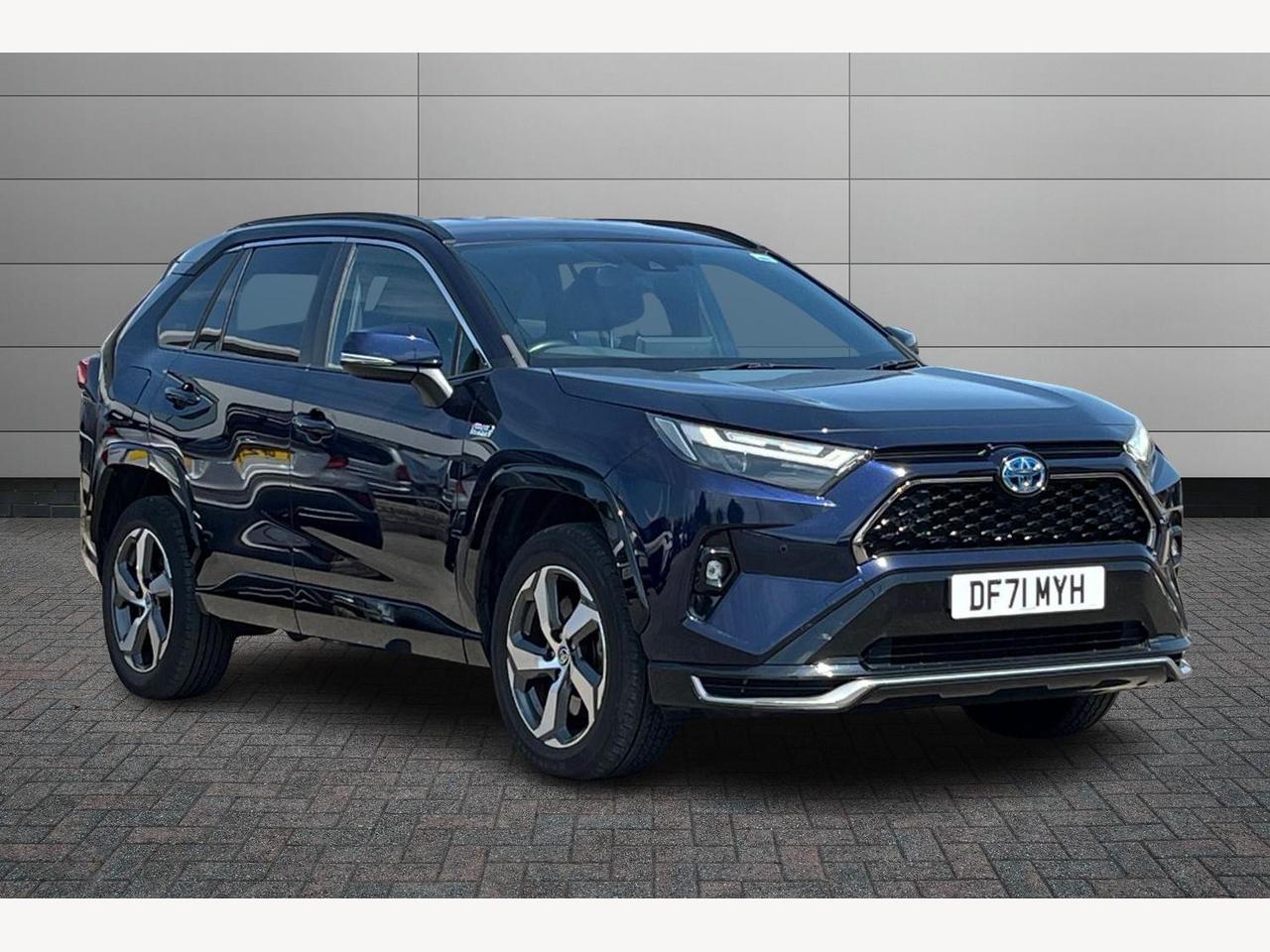 Main listing image - Toyota RAV4
