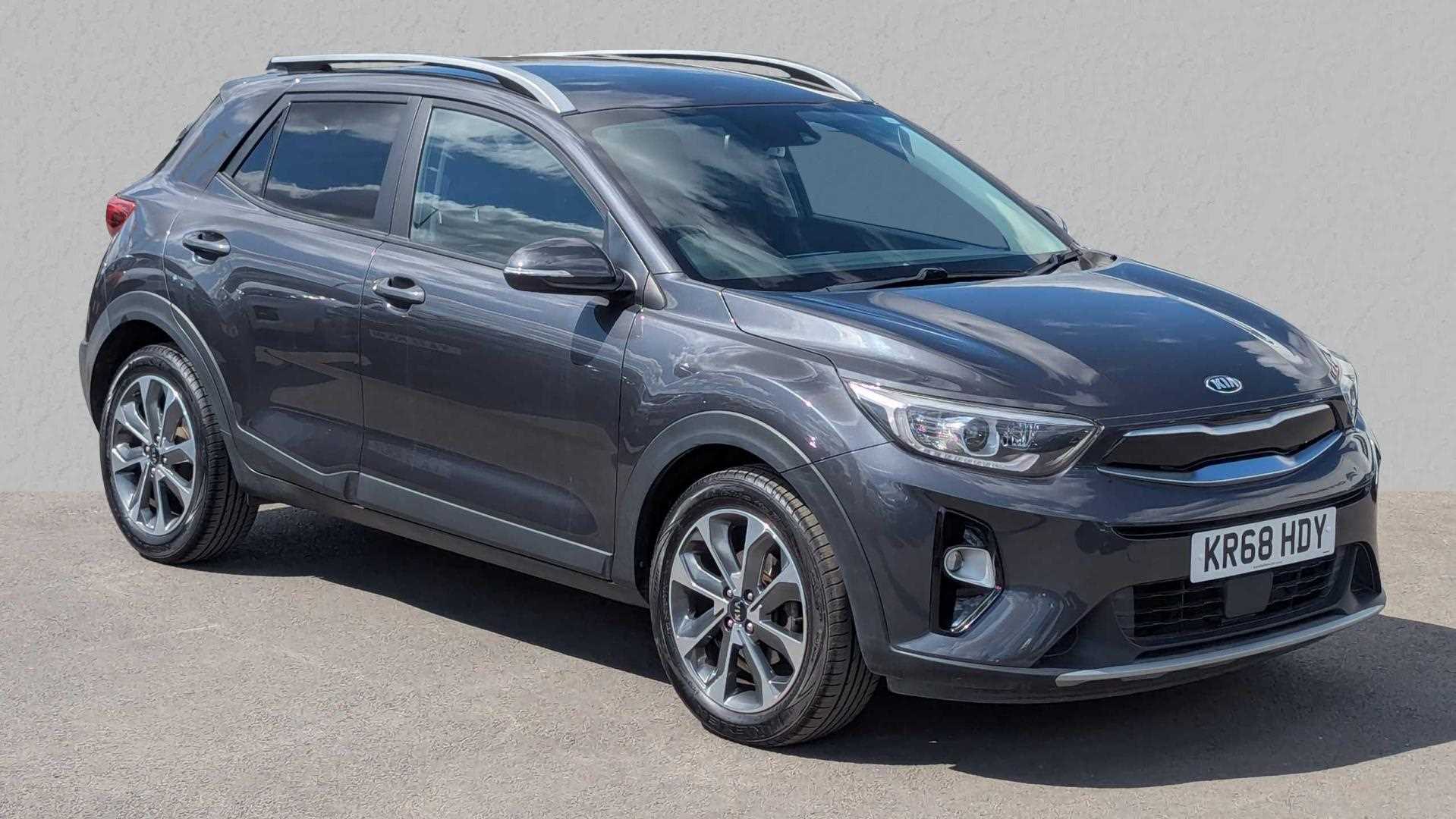 Main listing image - Kia Stonic