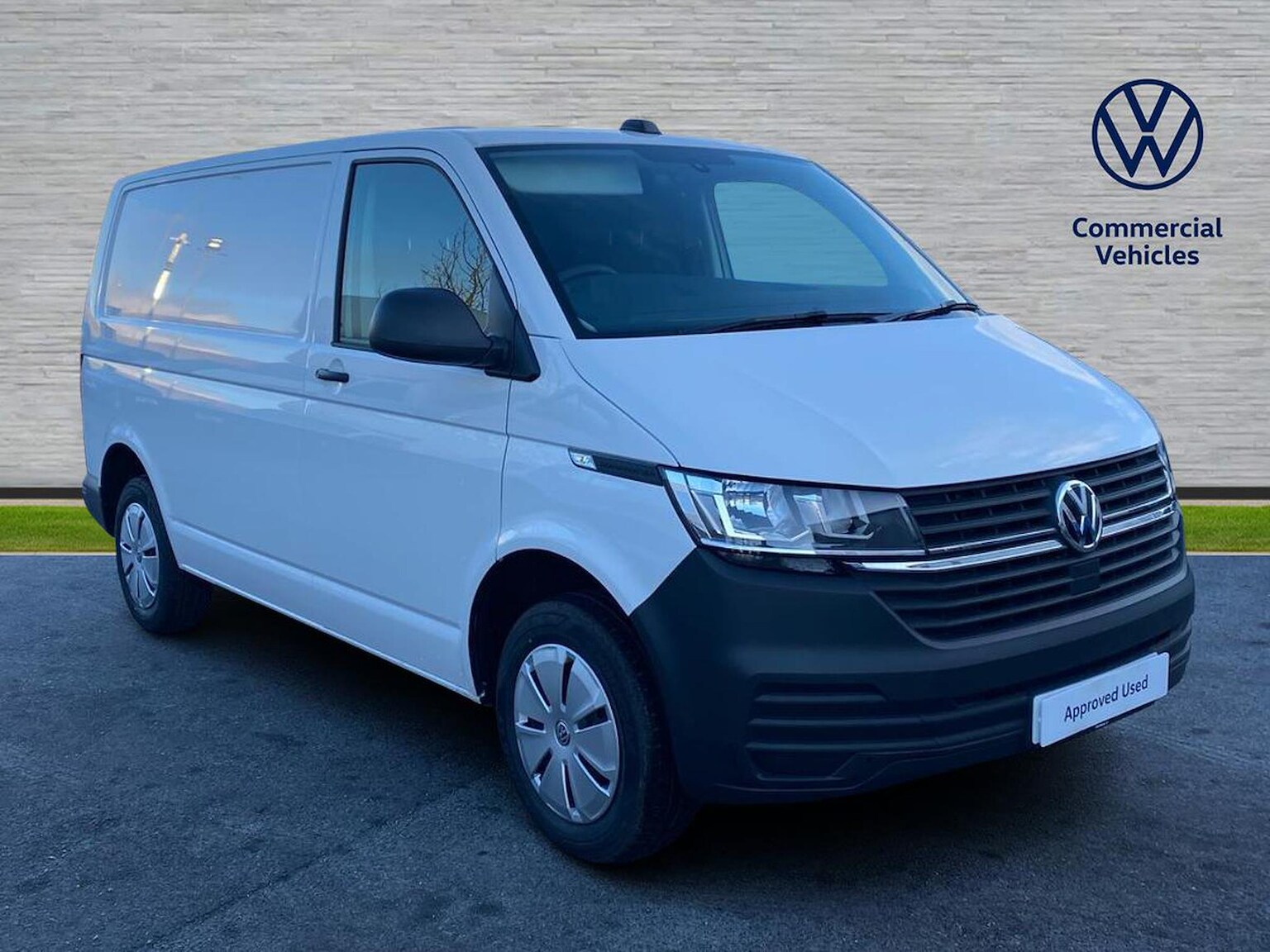 Main listing image - Volkswagen Transporter