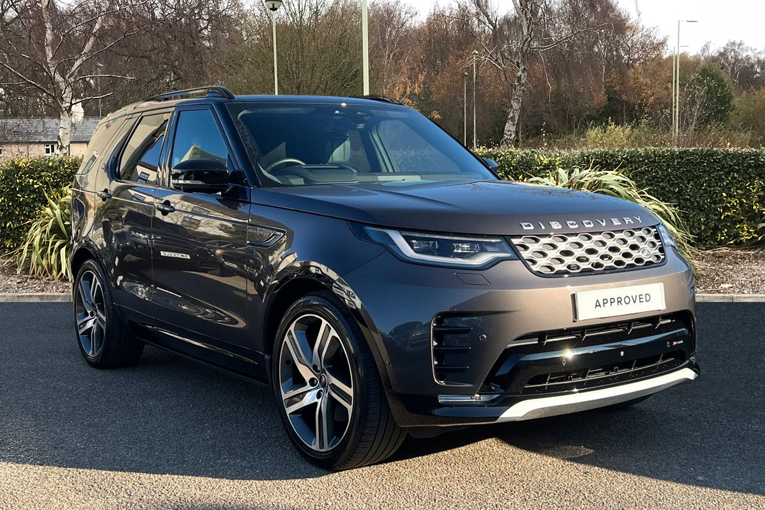Main listing image - Land Rover Discovery