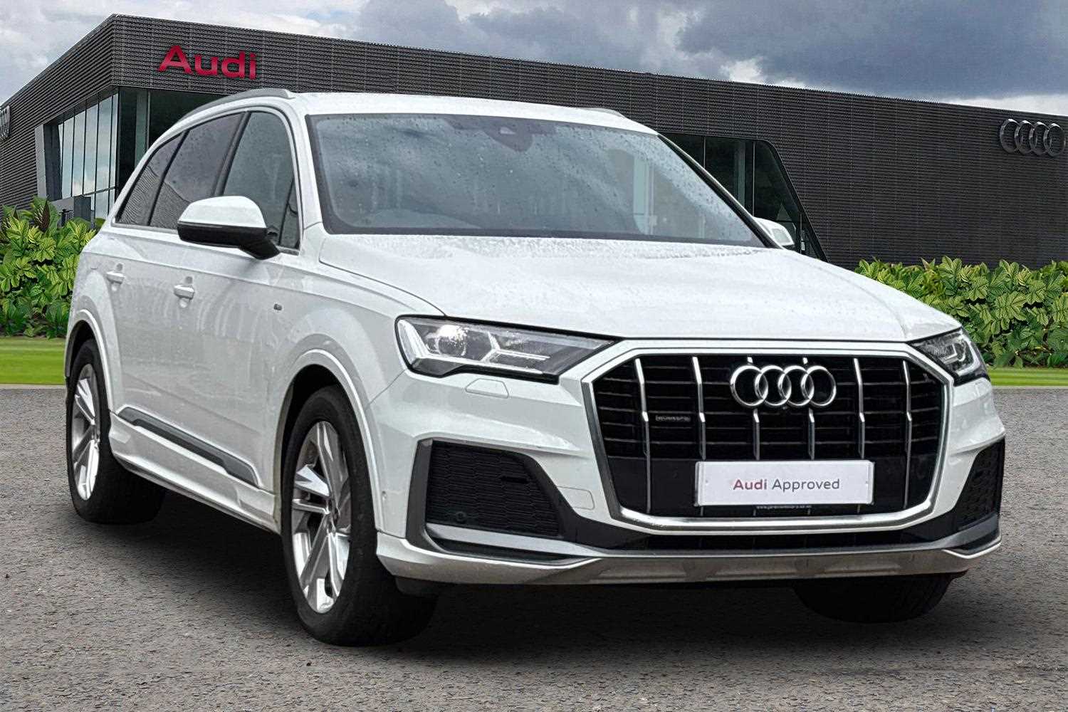 Main listing image - Audi Q7