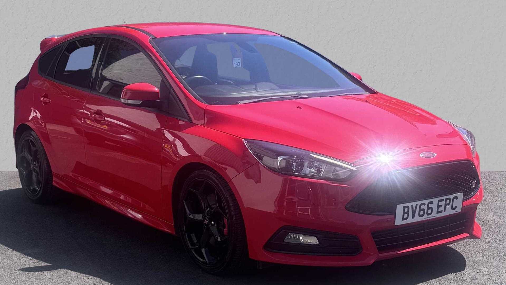 Main listing image - Ford Focus ST