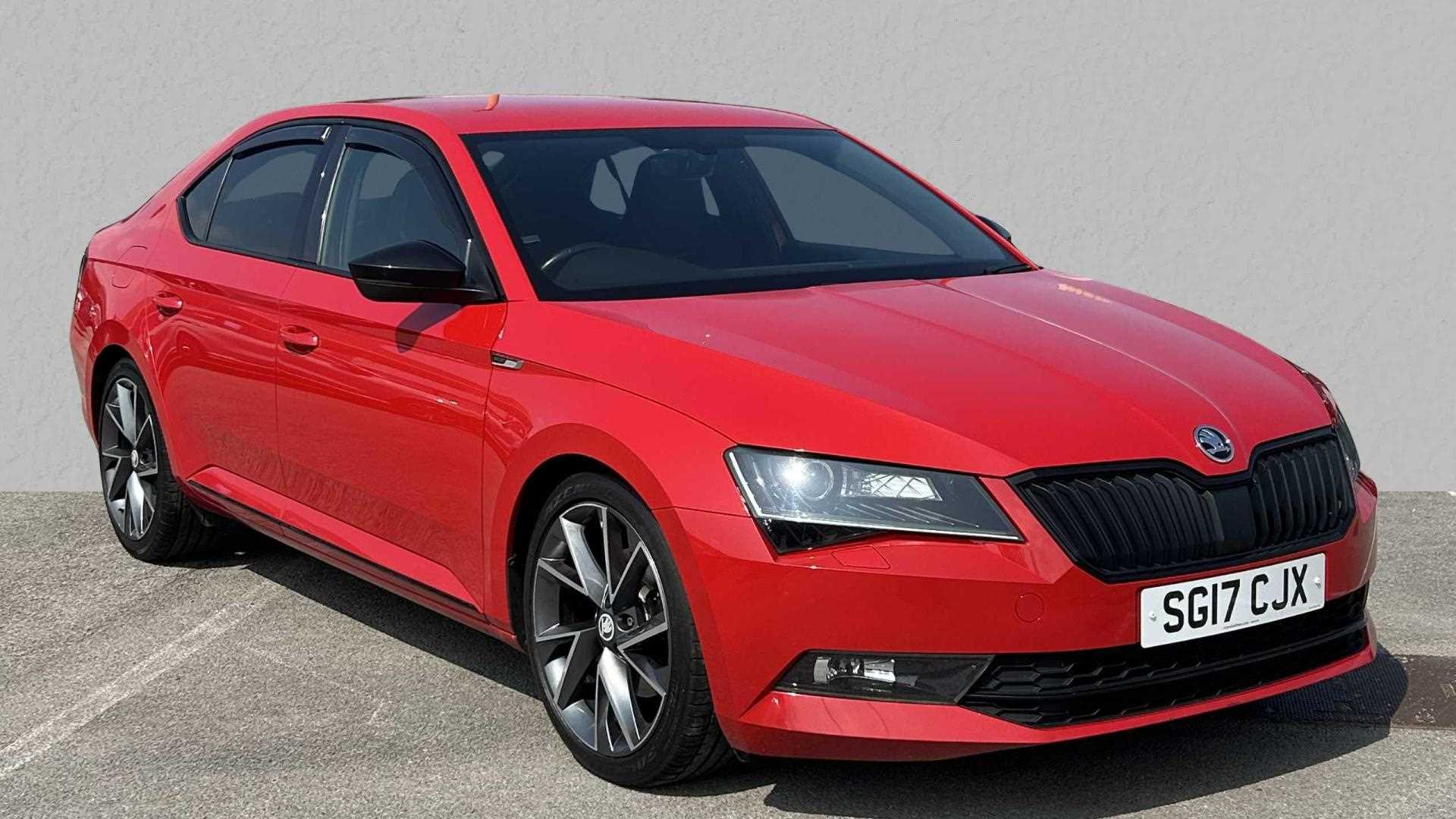 Main listing image - Skoda Superb