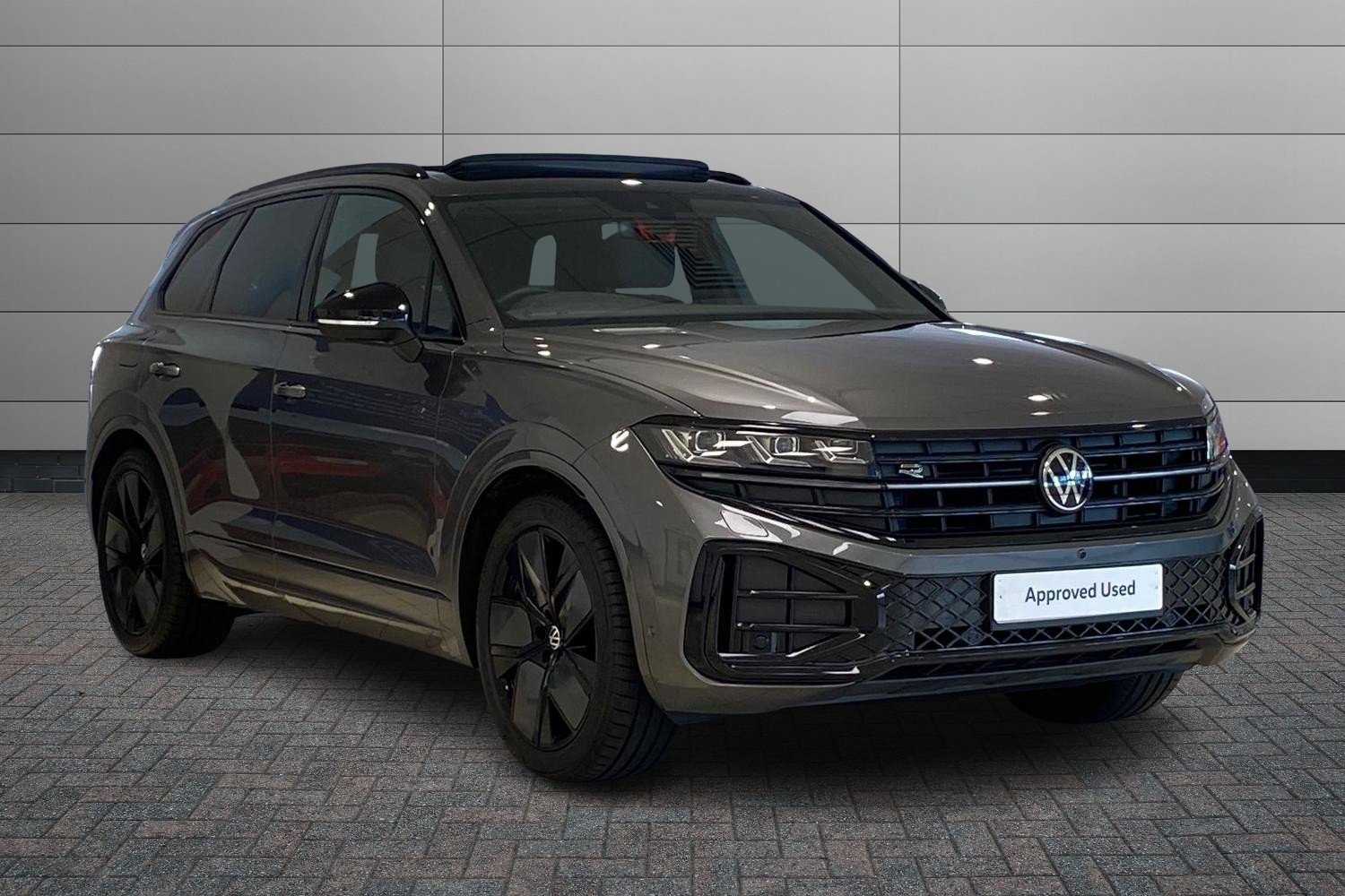 Main listing image - Volkswagen Touareg