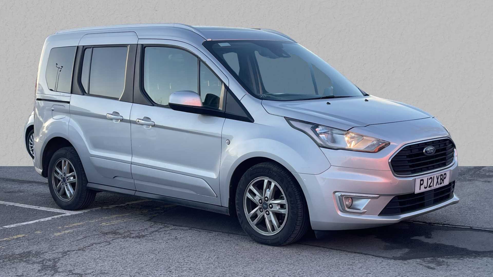 Main listing image - Ford Tourneo Connect