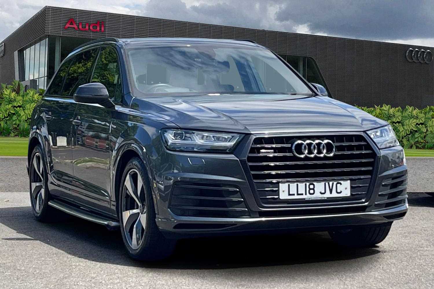 Main listing image - Audi Q7