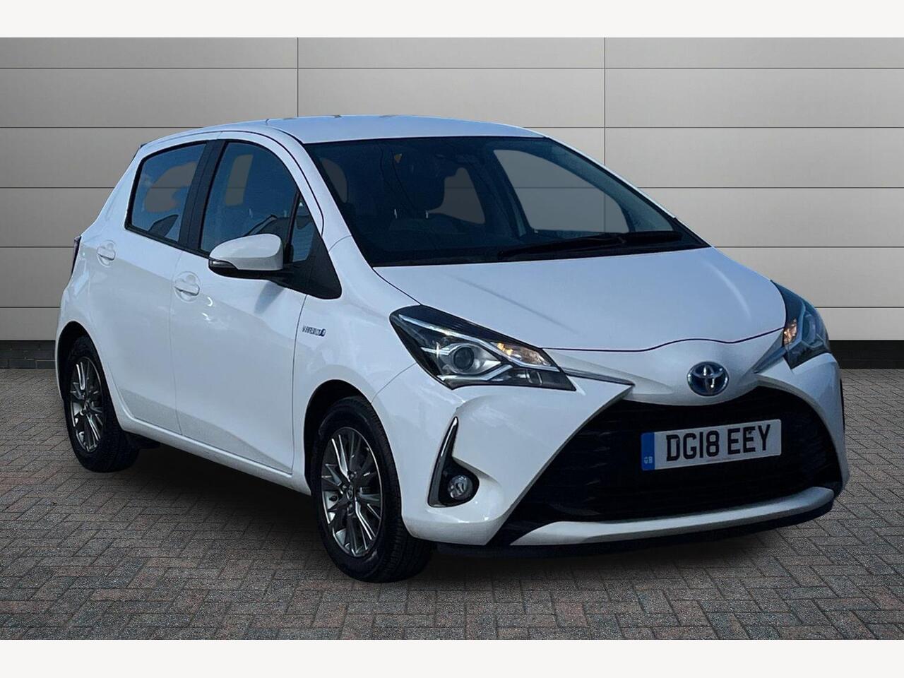 Main listing image - Toyota Yaris
