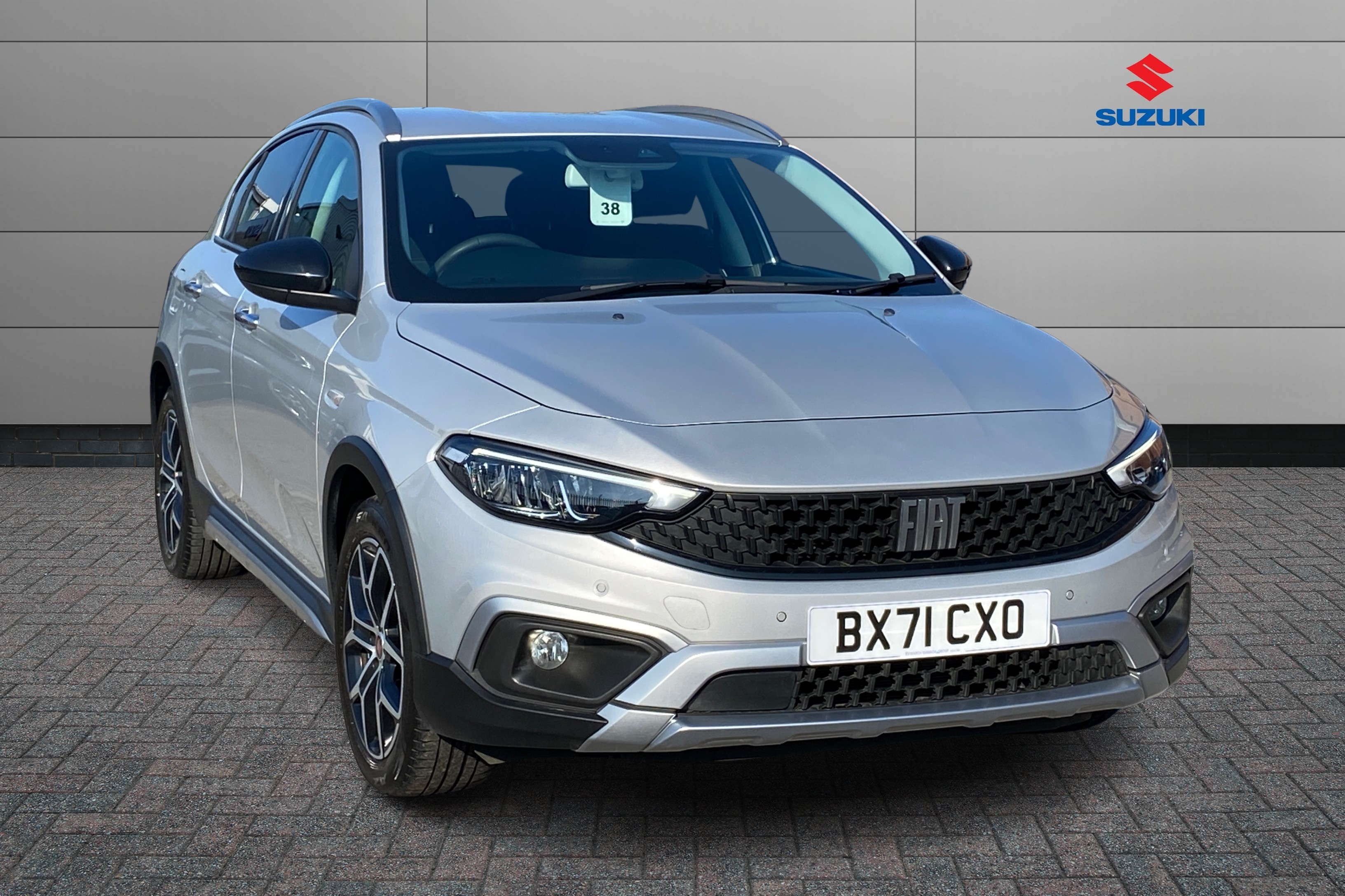 Main listing image - Fiat Tipo Cross