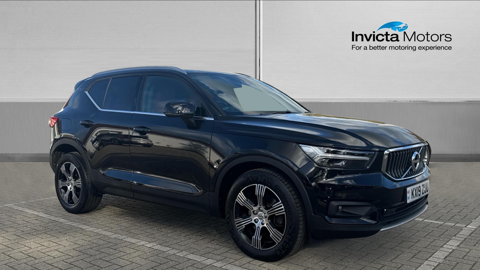 Main listing image - Volvo XC40