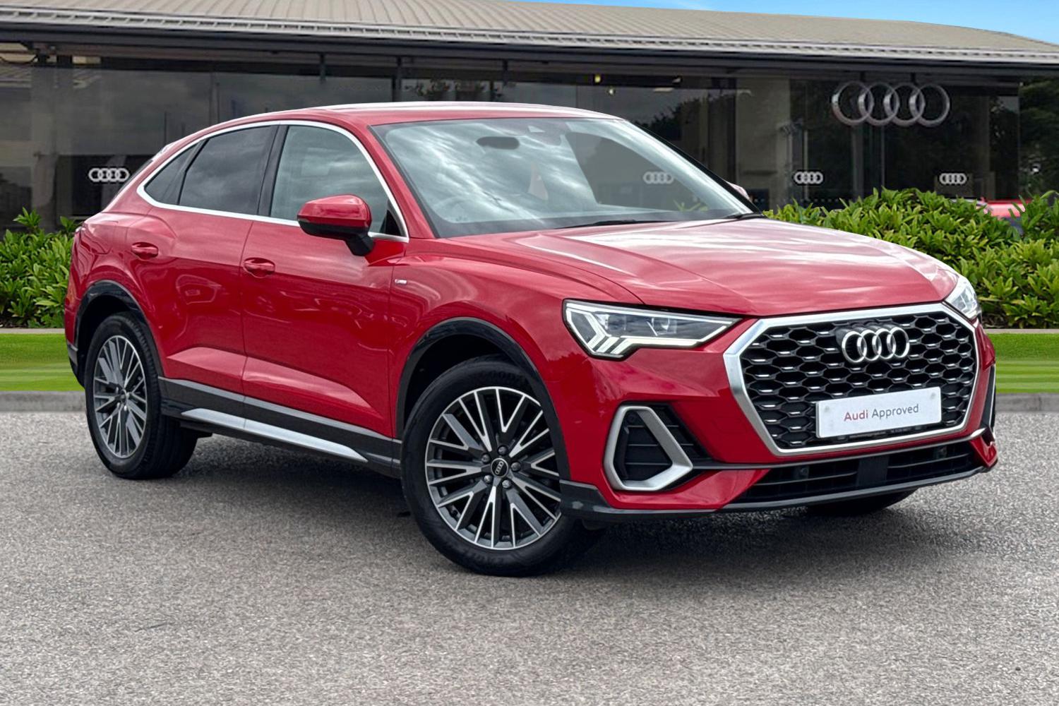 Main listing image - Audi Q3