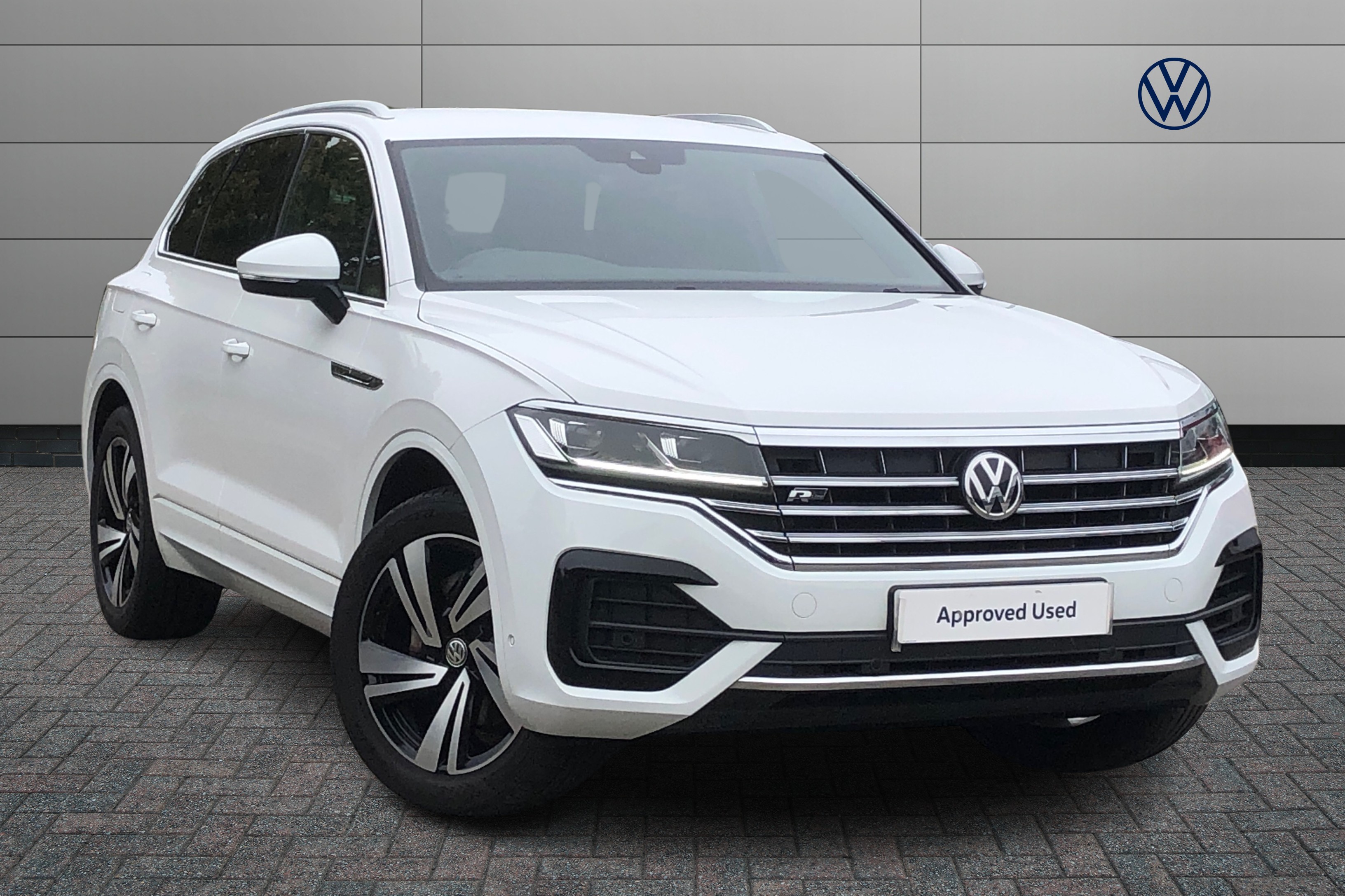 Main listing image - Volkswagen Touareg