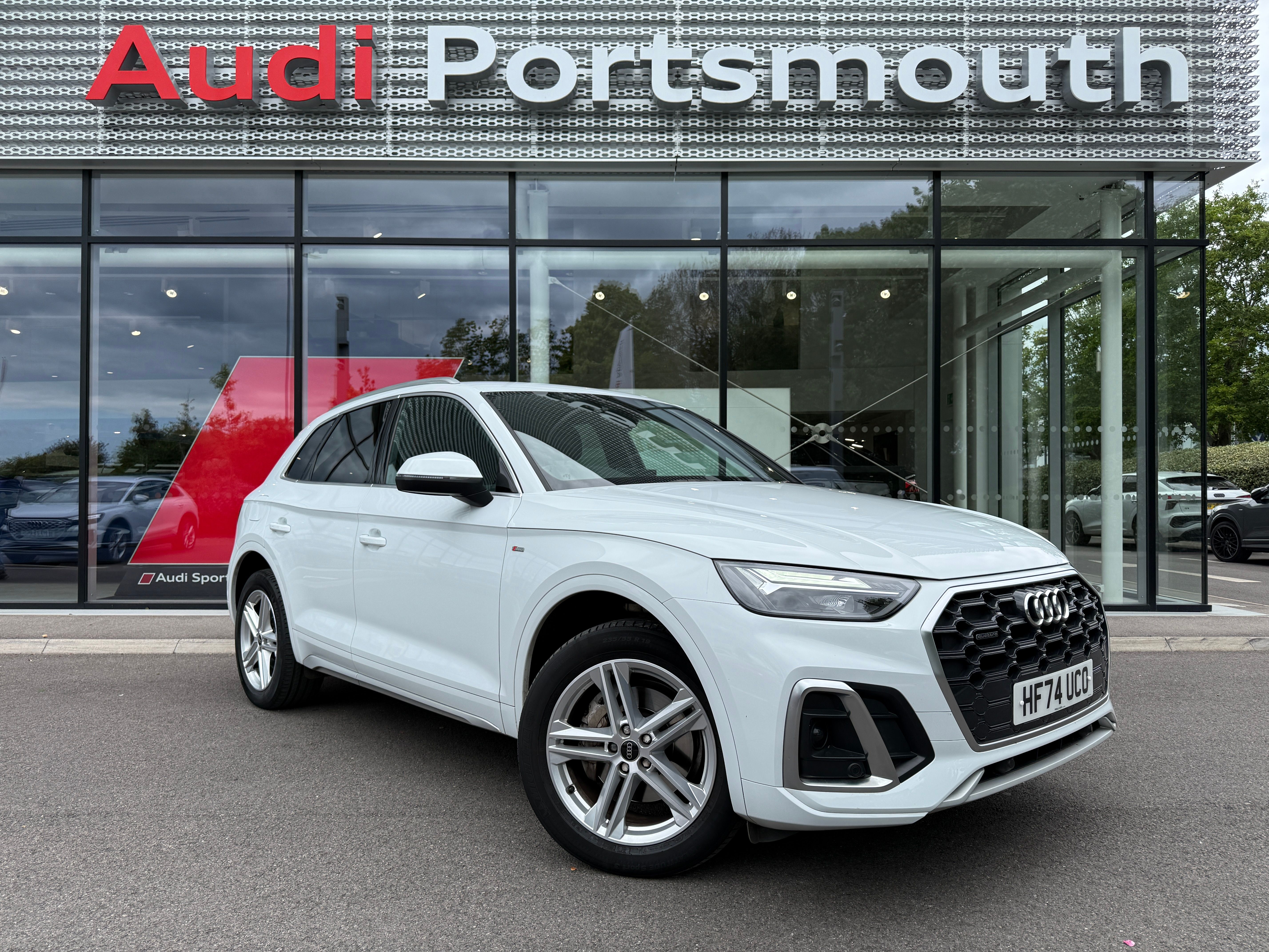 Main listing image - Audi Q5