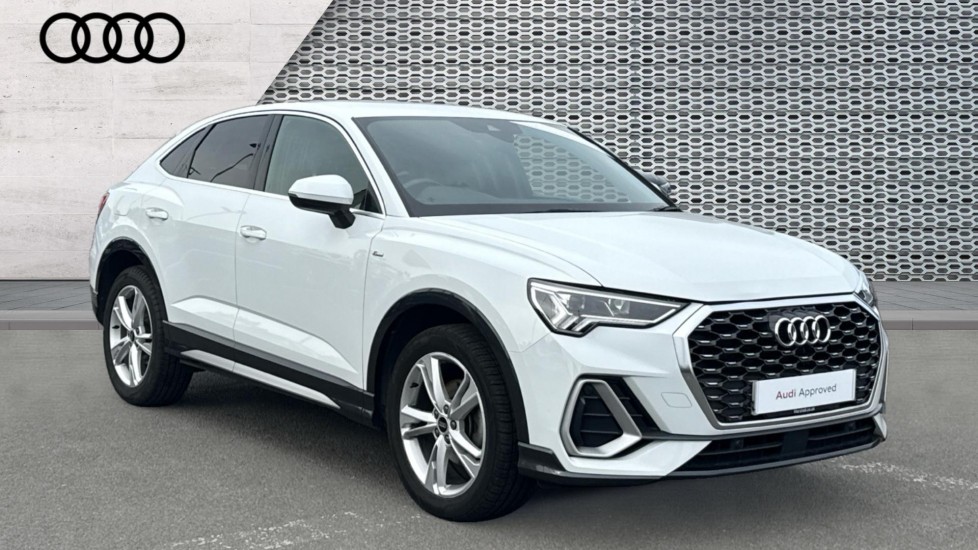 Main listing image - Audi Q3