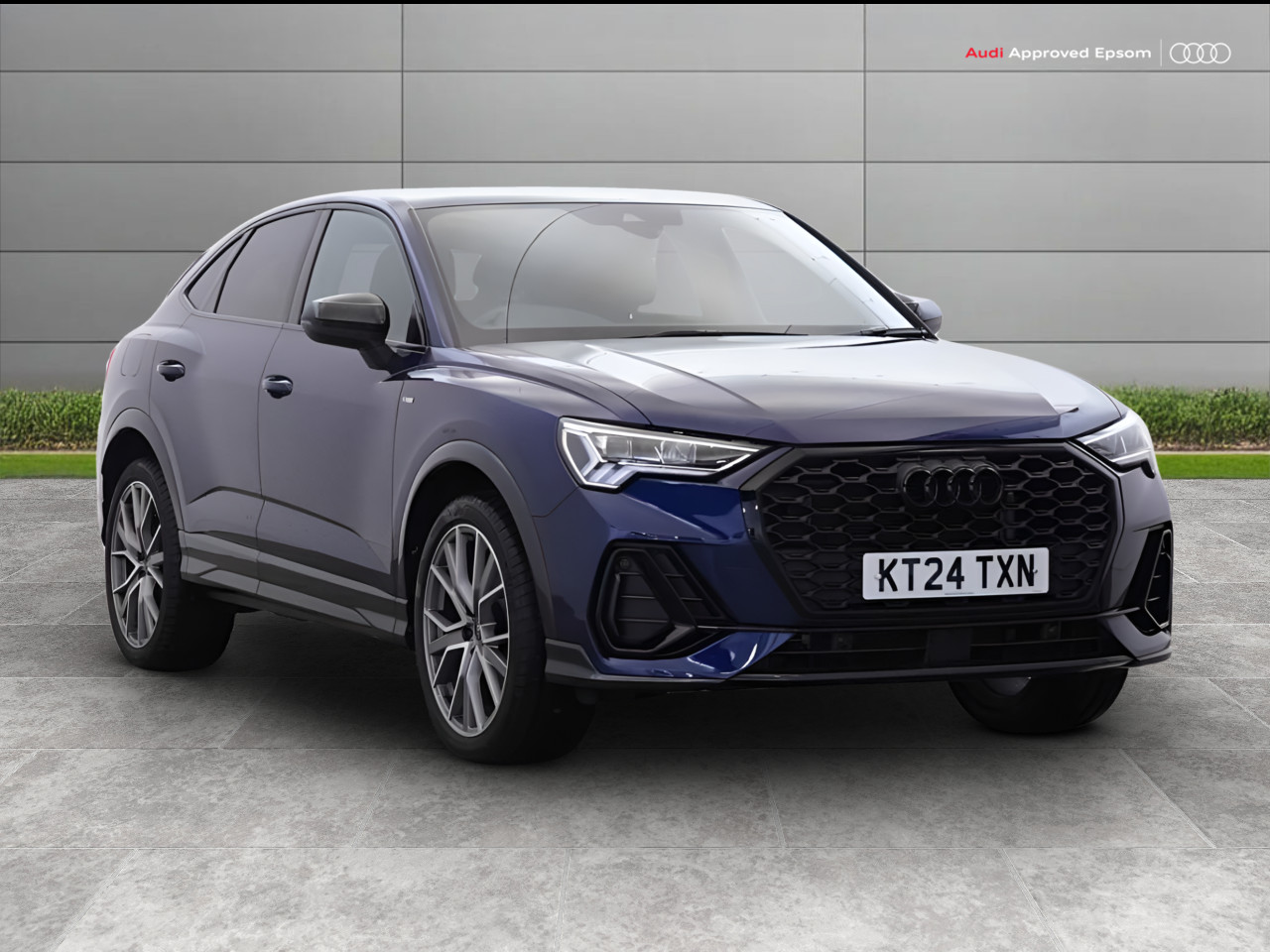 Main listing image - Audi Q3