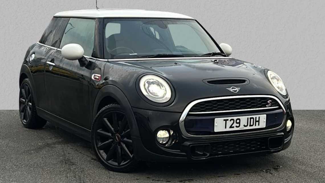 Main listing image - MINI Hatchback