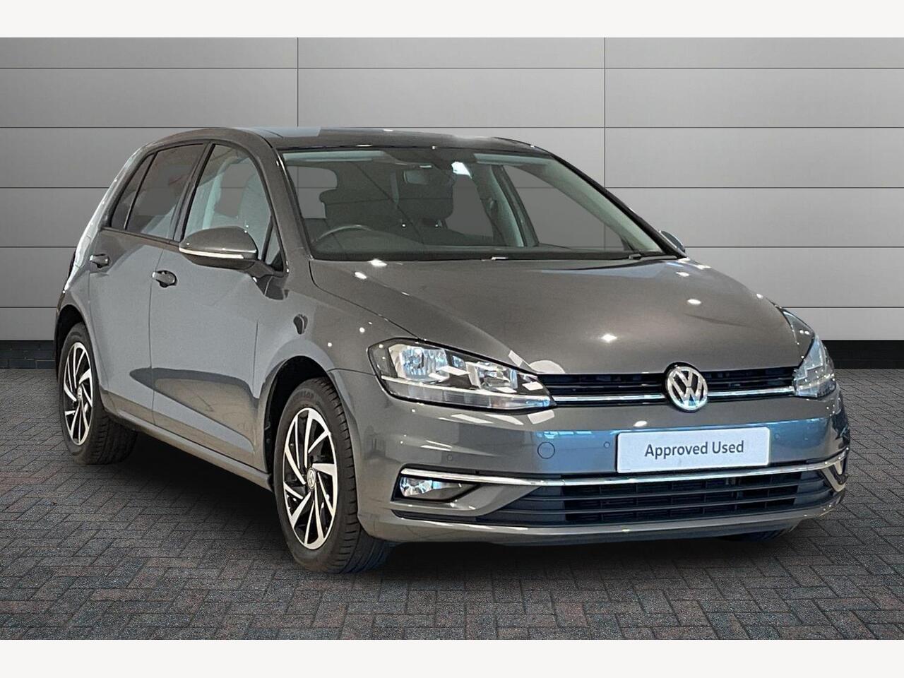 Main listing image - Volkswagen Golf