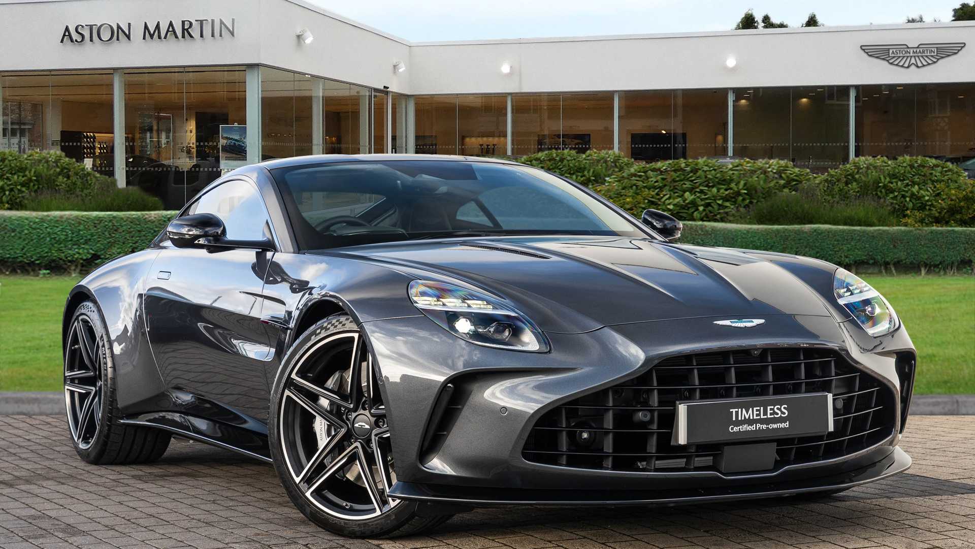 Main listing image - Aston Martin Vantage