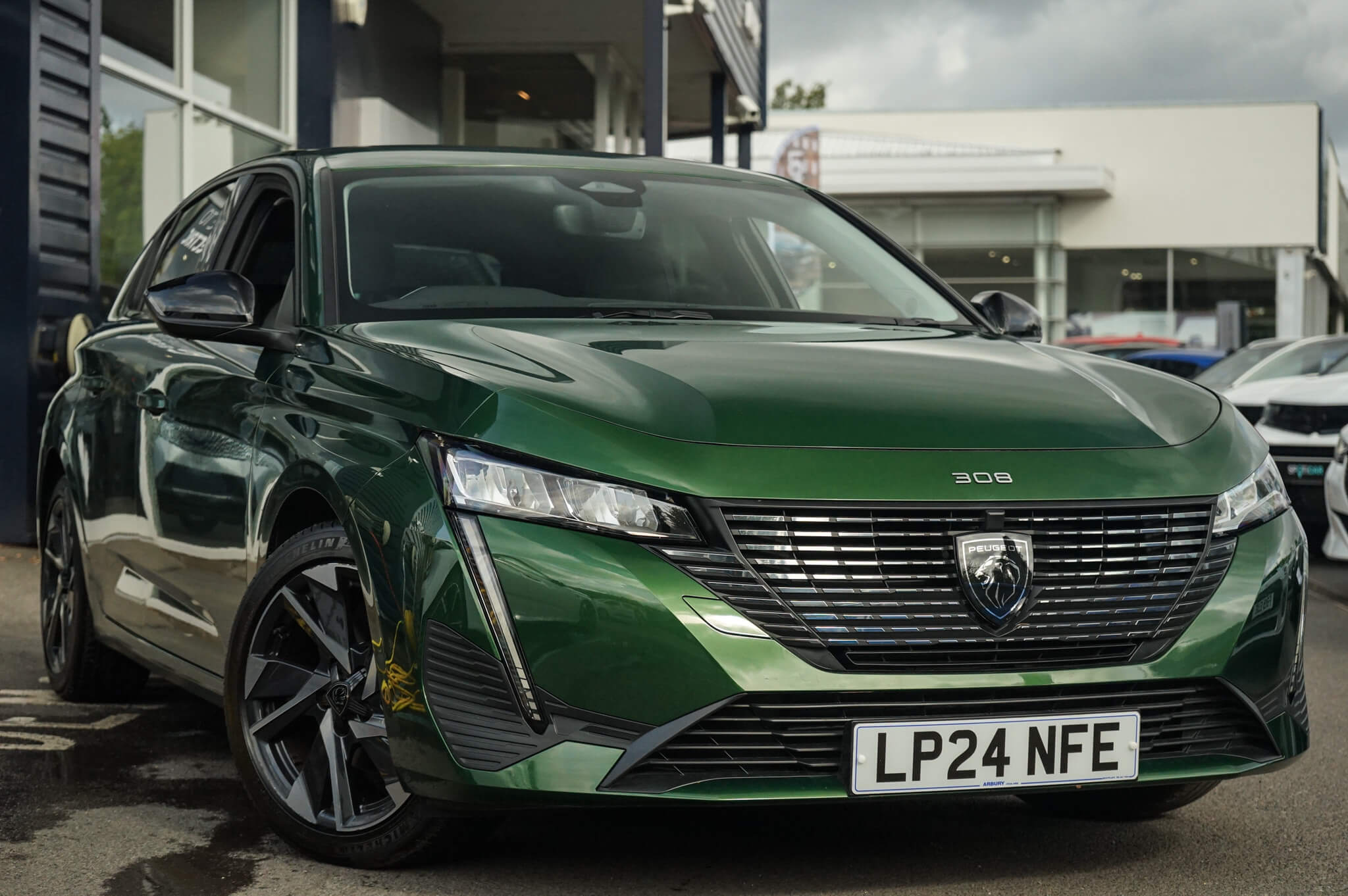 Main listing image - Peugeot 308