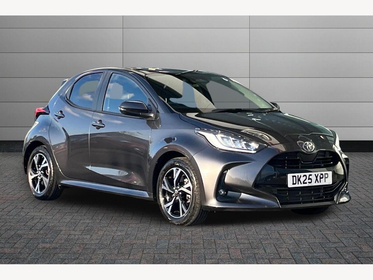 Main listing image - Toyota Yaris