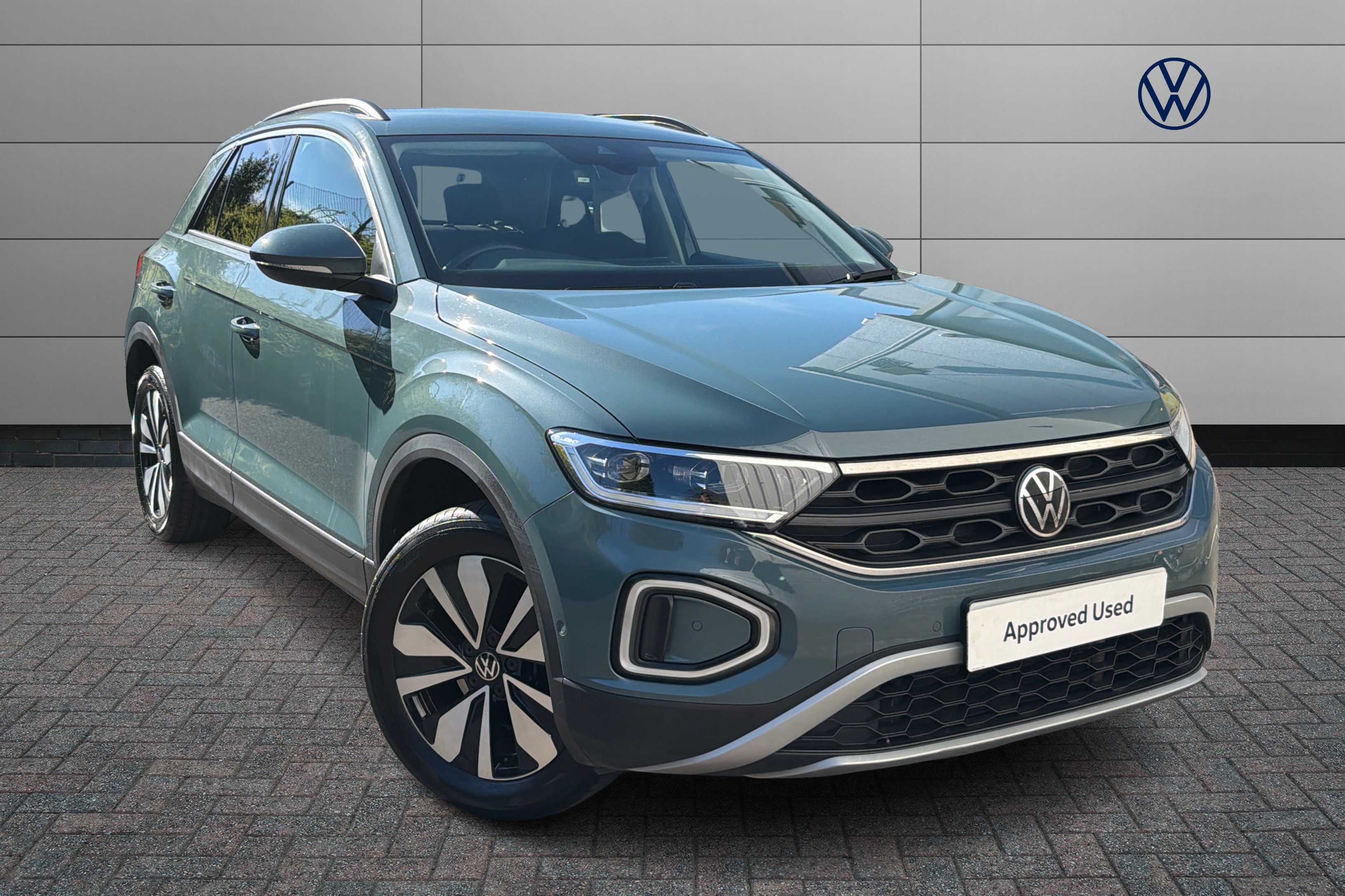 Main listing image - Volkswagen T-Roc