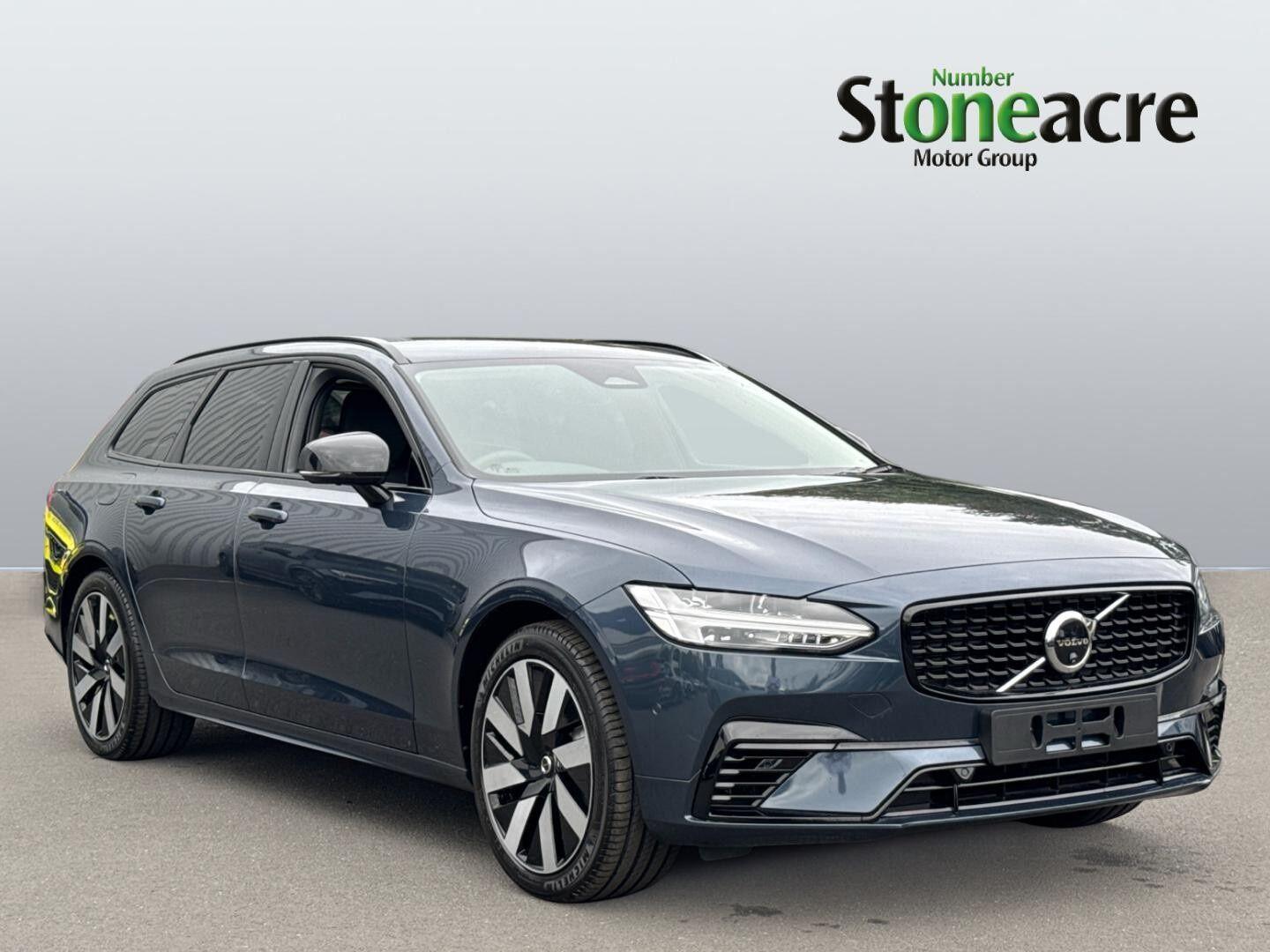 Main listing image - Volvo V90