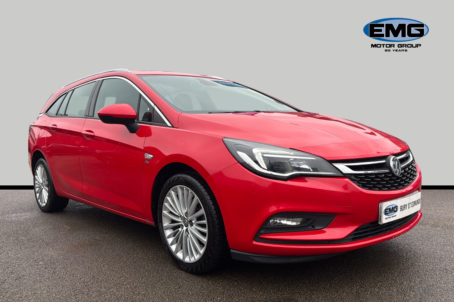 Main listing image - Vauxhall Astra Sports Tourer